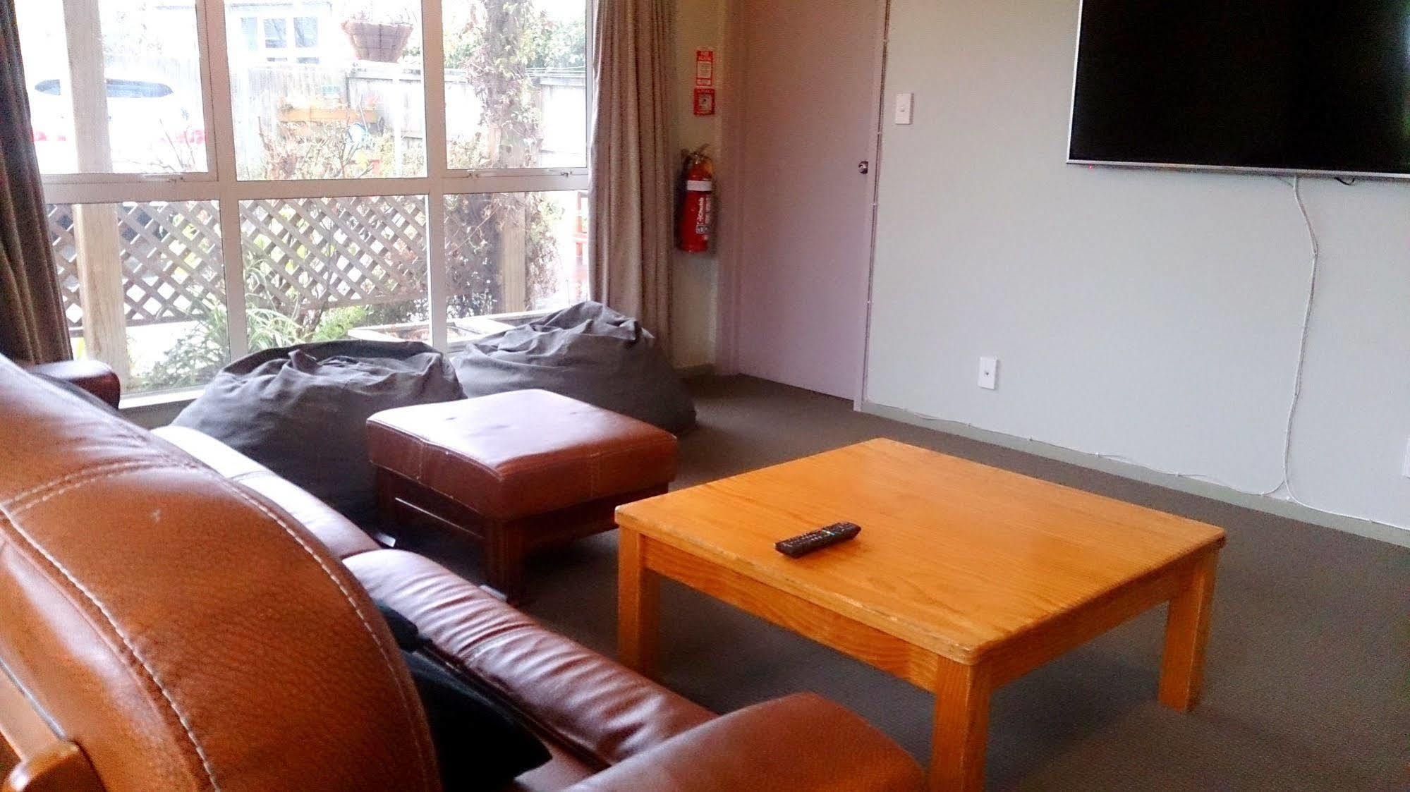Kiwi House Hostel Christchurch Exteriör bild